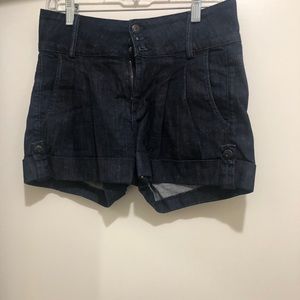 Denim high wasted shorts